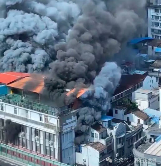 宜昌廣州荔灣區開展批發市場消防整治工作之際，龍城服裝城起火致一人亡！